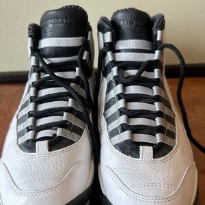 Men’s Black and White Sneakers